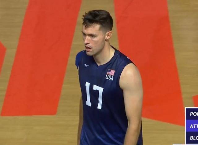 包含汉堡自由人取得连胜追赶积分榜领先者的词条