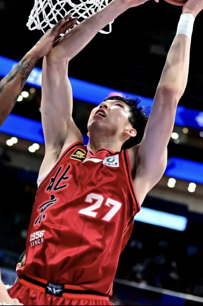 天津男篮实现大逆转，球队精神饱满的简单介绍